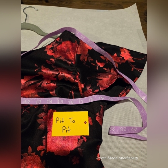 Floral Black and Red Dress - Picture 8 of 11